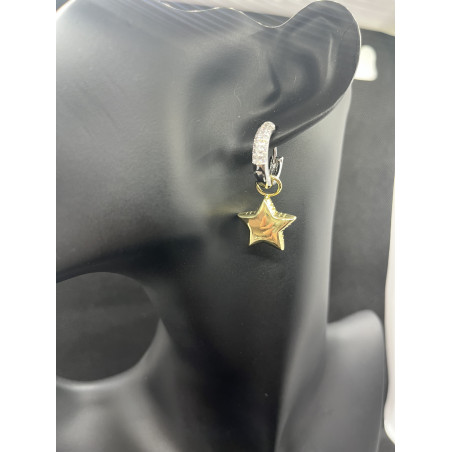 Boucles D'oreilles Espoir avec étoiles soit doré ou argenté.