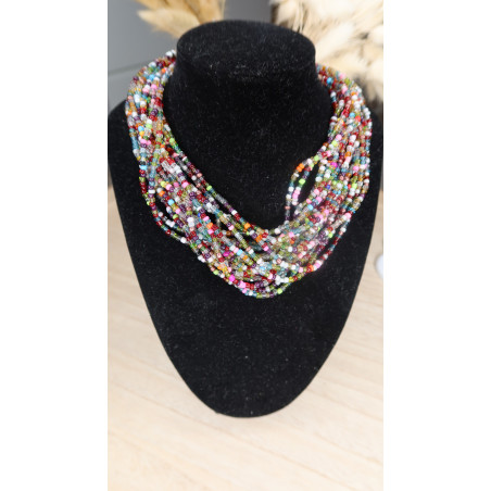Collier Adriel avec plusieurs rangs de perles multicolors