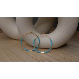 Boucles D'Oreilles Alya créoles avec perles de couleurs en acier inoxydable doré .