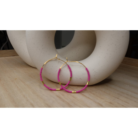 Boucles D'Oreilles Alya créoles avec perles de couleurs en acier inoxydable doré .