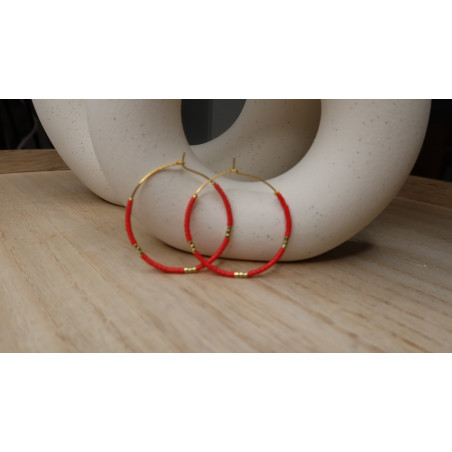Boucles D'Oreilles Alya créoles avec perles de couleurs en acier inoxydable doré .
