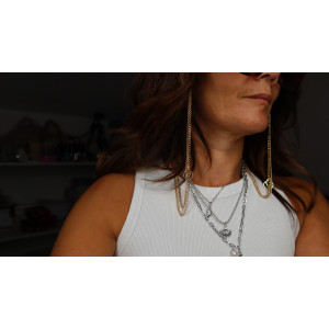 Chaine Lunette Cheina avec le symbole V double chaine en acier inoxydable doré