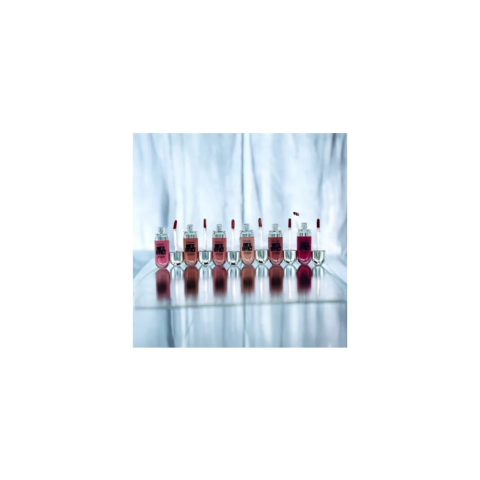 Gloss Cream Matte COULEUR SHINY POUR DES LÈVRES BRILLANTES ET LÉGÈREMENT PAILLETÉS