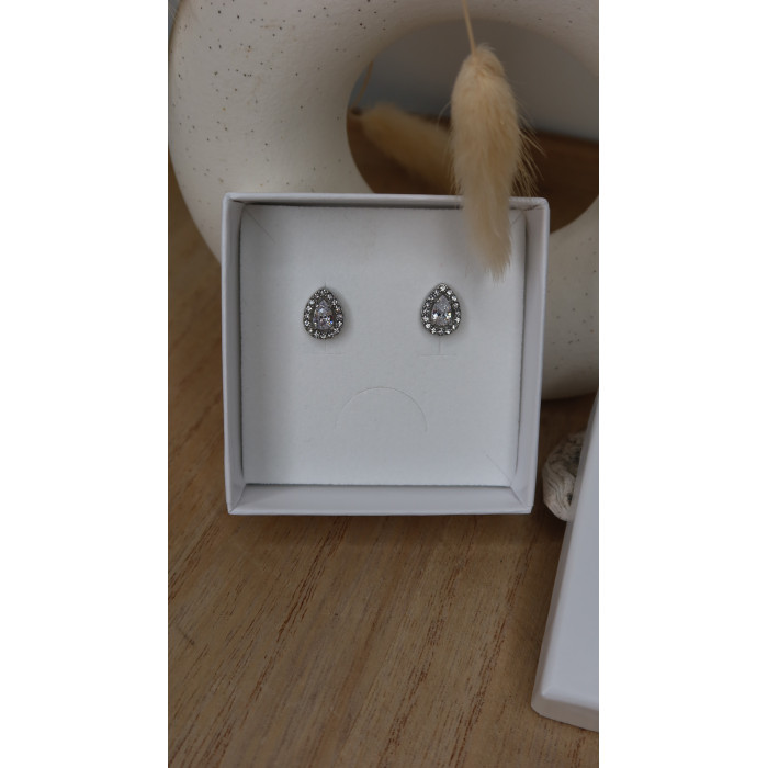 Boucles D'Oreilles Lisie petite puce gouttes avec zirconium en acier inoxydable idéal pour des soirée cocktail ou autres.
