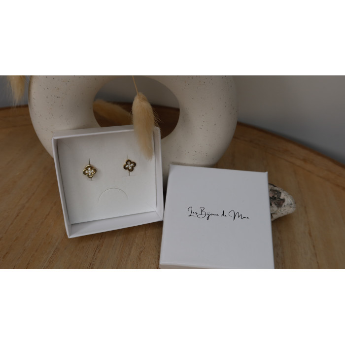Boucles d'Oreilles Elycia  indémodable trèfle avec des zirconium en forme de petite puce 316L