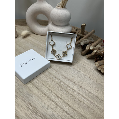 Bracelet Camillia avec trèfles soit rouge soit nacré avec zirconium en acier inoxydable avec 4 cm de marge