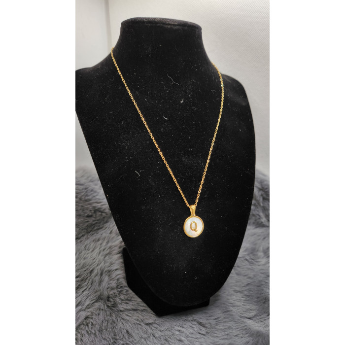 Collier Initial lettre Q - Les Bijoux de Madame