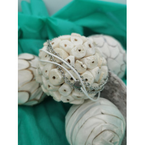 Chaine de cheville double en acier inoxydable et corton de coton blanc avec un coeur silver.