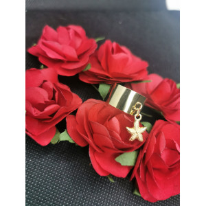 Bague Coquillage  avec étoiles de mer en acier inoxydable doré.