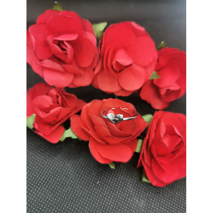 Bague Rene en métal avec un couper coupé en deux
