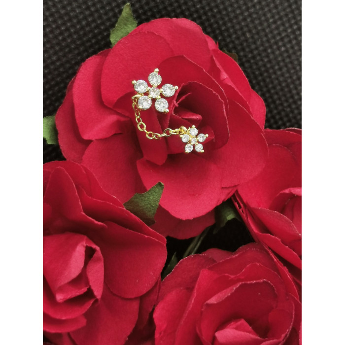 Piercing Avana avec fleurs de zirconium en titane
